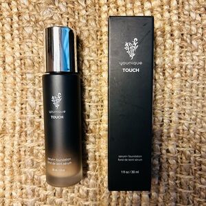 YOUNIQUE TOUCH serum+ foundation:  Taffeta